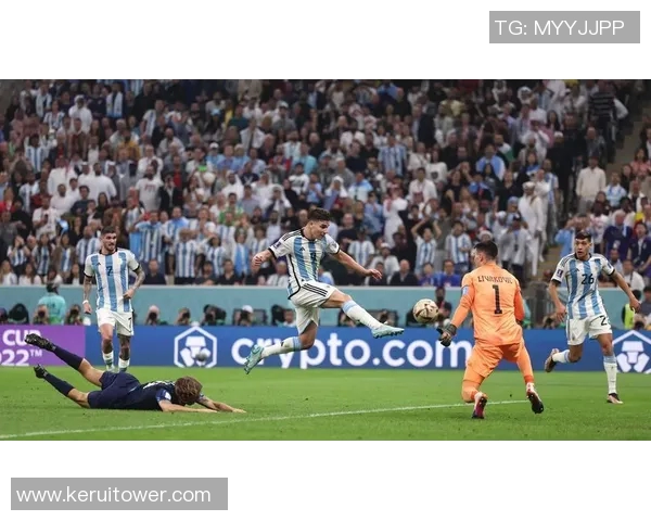 足球明星限量版盲盒服装图片展示让你与偶像零距离接触的时尚选择